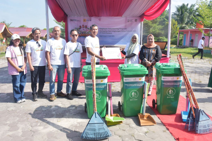 PLN UIP Sumbagteng Galang Aksi Zero Waste di Pinggir, Bupati Kasmarni: “Lawan Sampah Plastik Sekarang!”