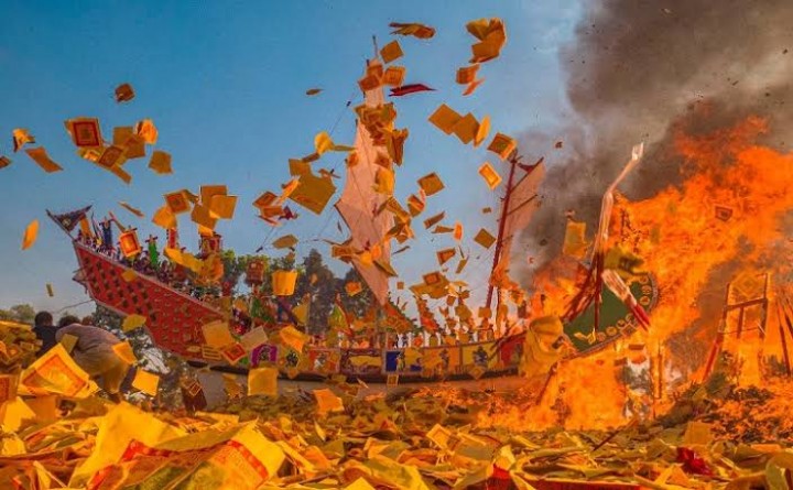 Harmoni Budaya Bakar Tongkang 2025 Pikat Ratusan Ribu di Bagansiapiapi