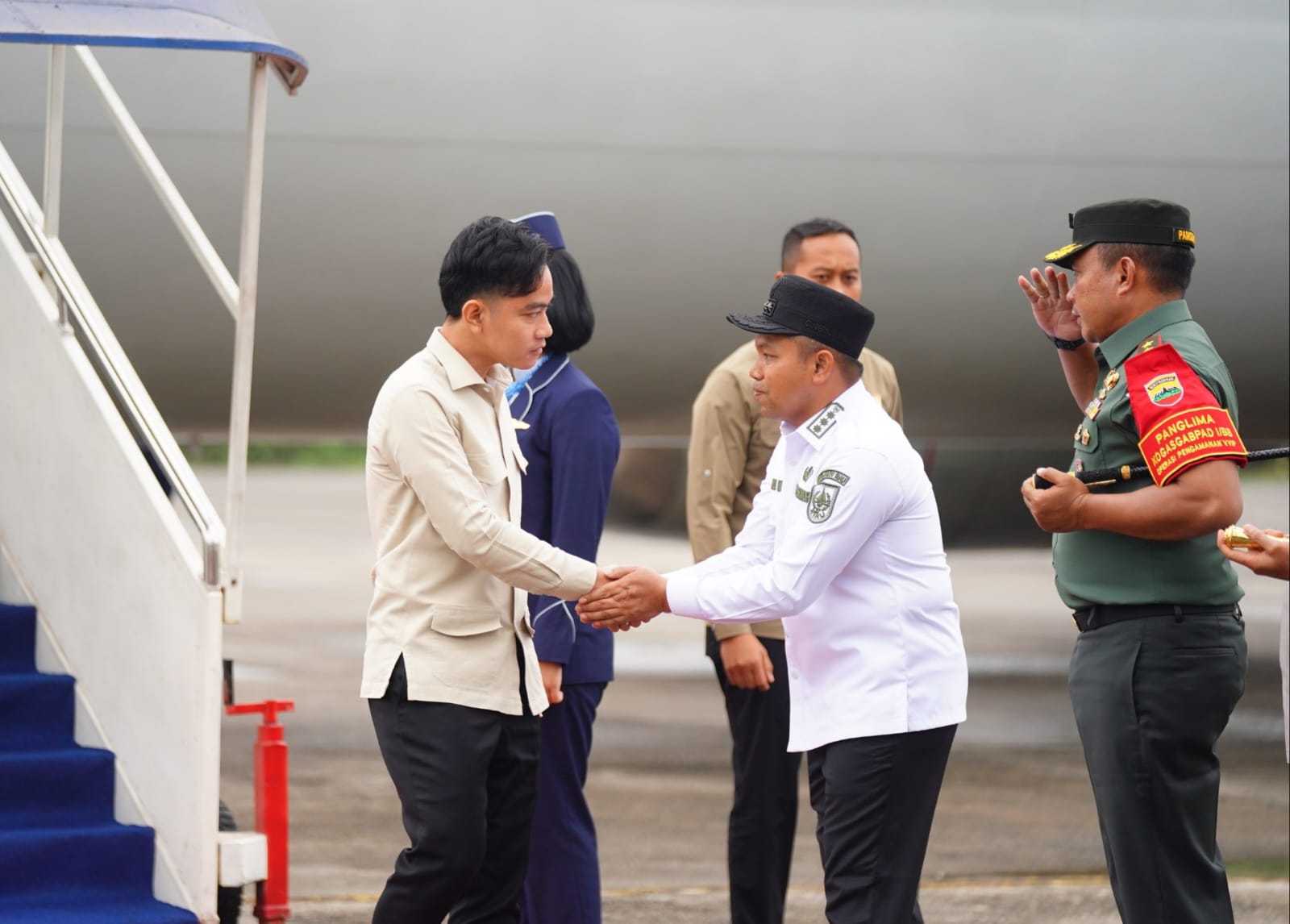 Wapres Gibran Kunjungi Riau, Apresiasi Penanganan Karhutla dan Ketegasan Penegakan Hukum