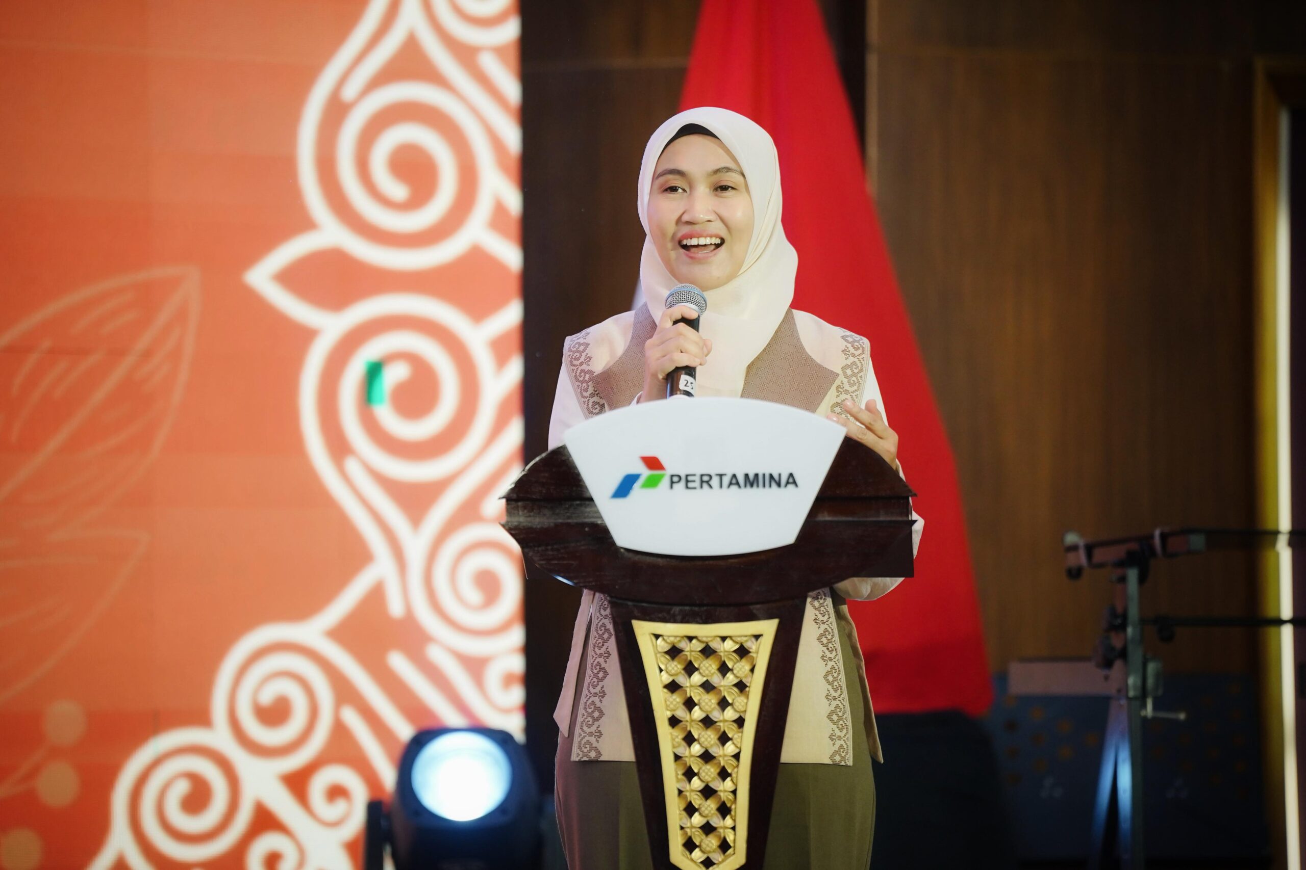 Henny Sasmita Ajak Belanja Produk Lokal