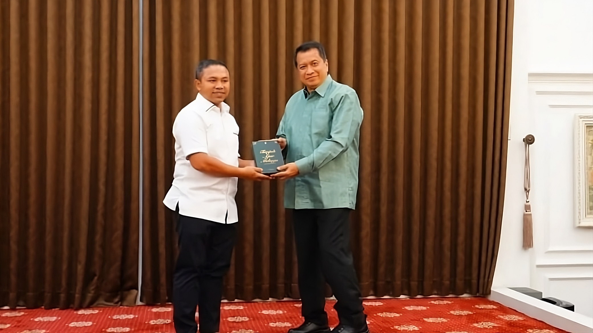 Diskusi Strategis Wamen PANRB dan ANRI