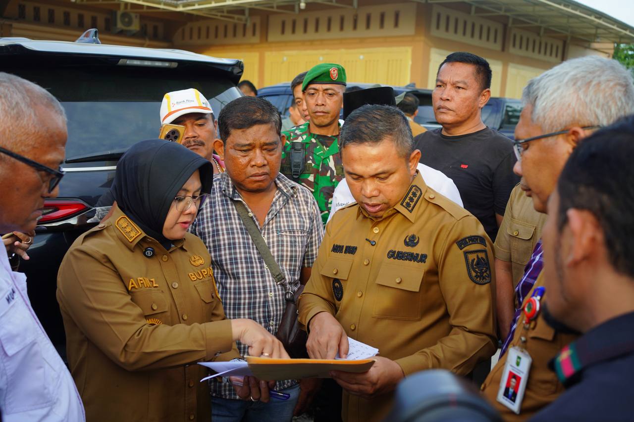 Gubernur Riau Panggil Perusahaan, Minta Tanggung Jawab Atas Kerusakan Jalan Simpang Minas-Tualang