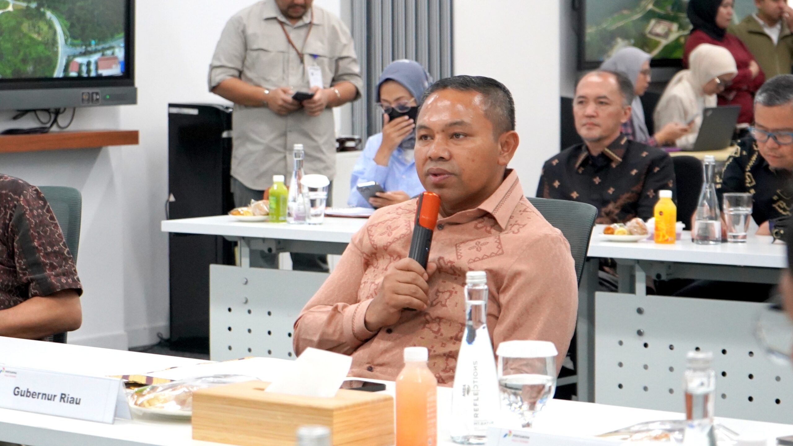 Hanya “Satu Dolar” per Bulan untuk Bumi Penghasil Energi Indonesia?