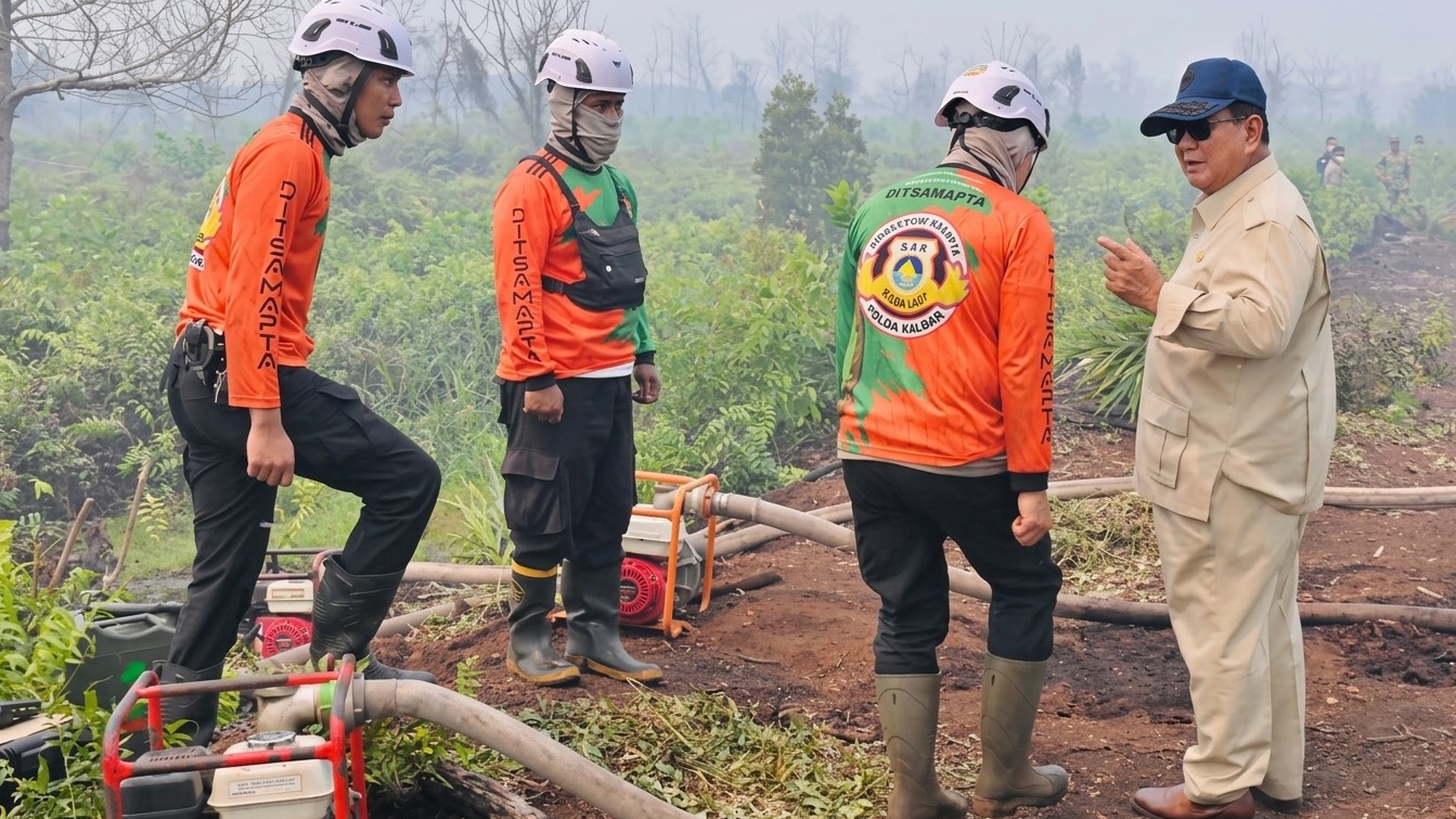 Presiden Prabowo Tinjau Karhutla Riau, Hotspot Sumatra Tembus 2.945 Titik